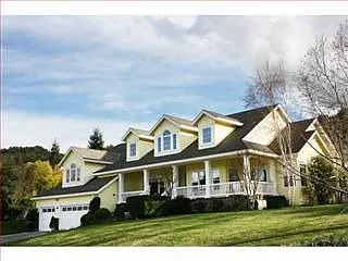 2520 Country Dr photo 1