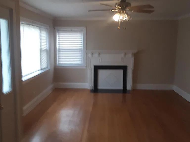 805 N Central Ave — Photo 2