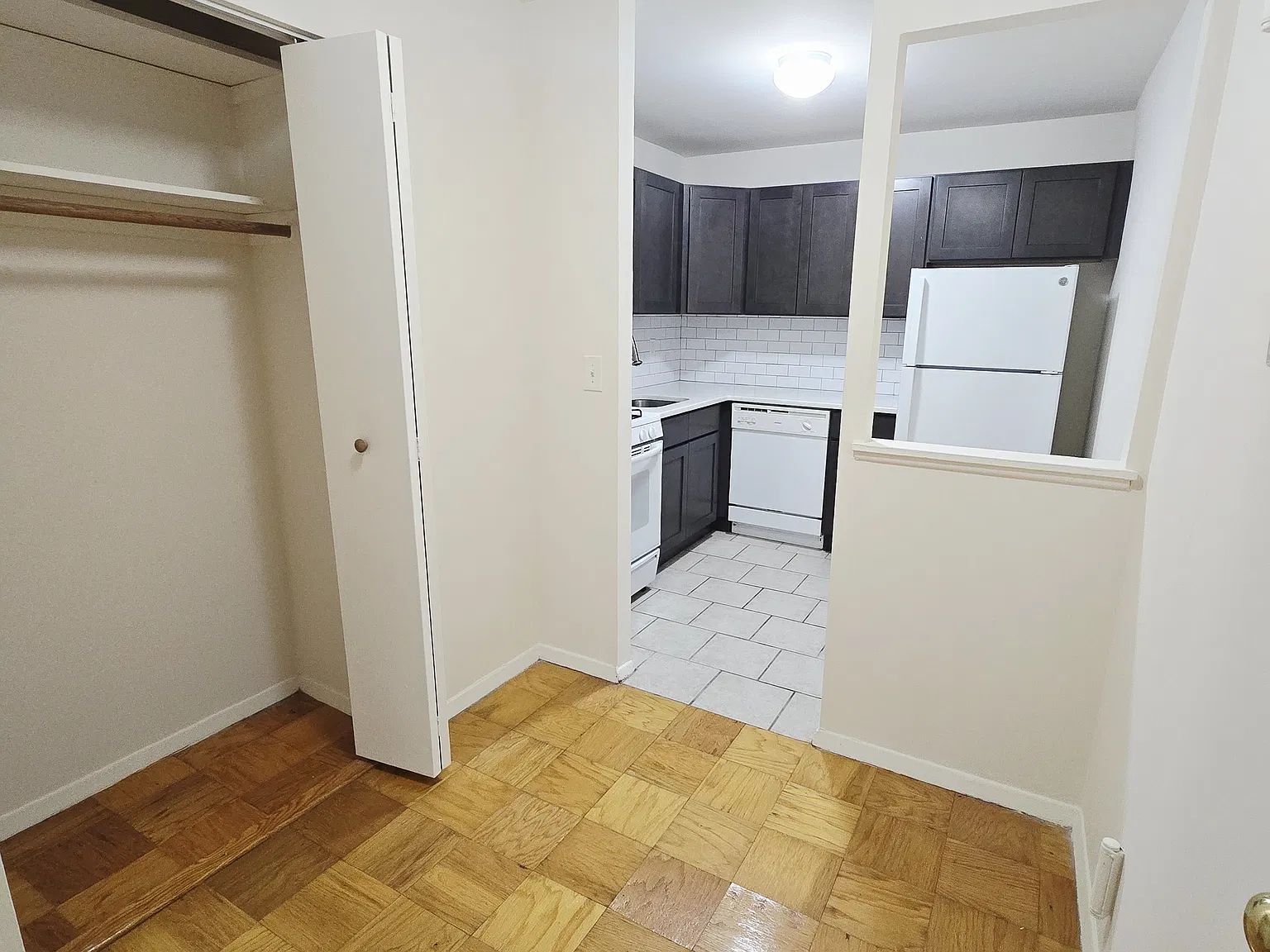 Lake St, White Plains — Photo 3