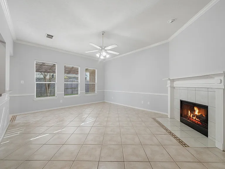 1631 Crescent Shores Ln — Photo 14