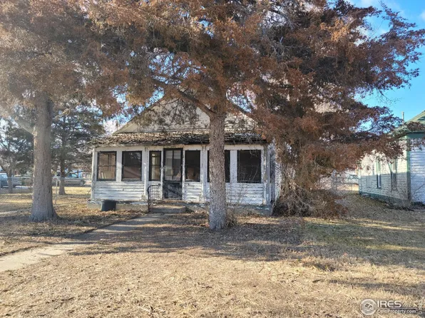 414 W 2nd St, Julesburg, CO 80737