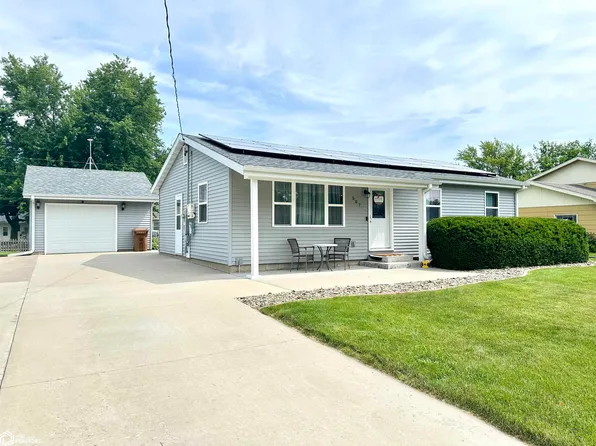 507 12th Ave, Grinnell, IA 50112