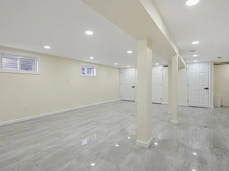 4 Lincoln Pl — Photo 34