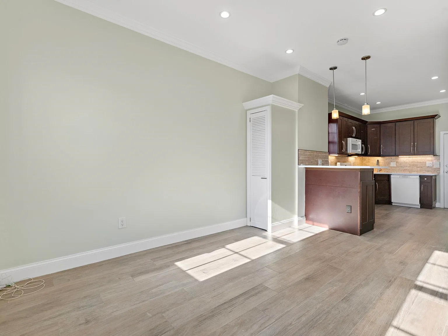 1 bed, 1.0 bath, 600 sqft, $2,150 — Photo 2