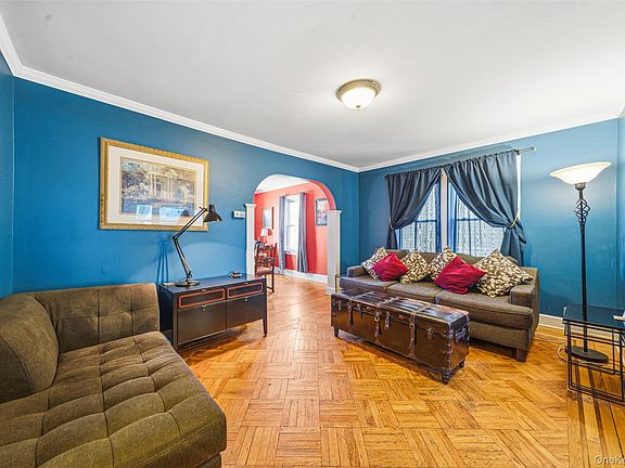 4th image of 240-11 88th Avenue