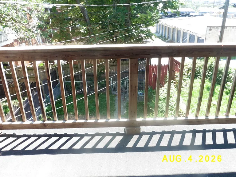 1527 Catherine St — Photo 10