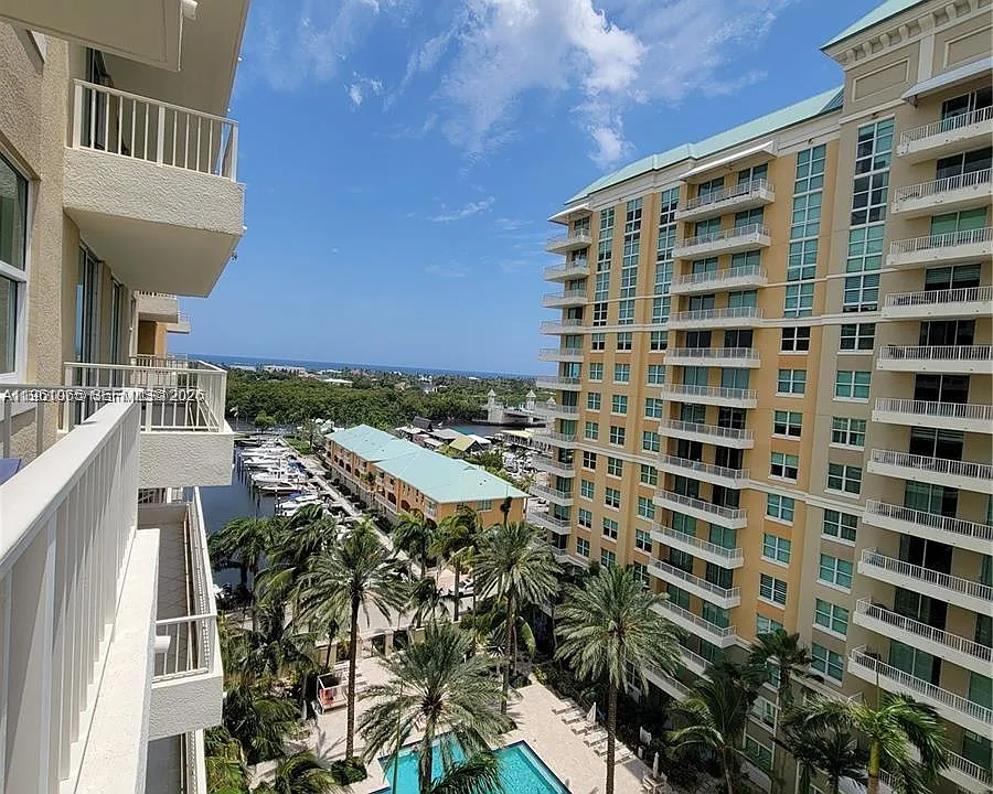 700 E Boynton Beach Blvd #1007