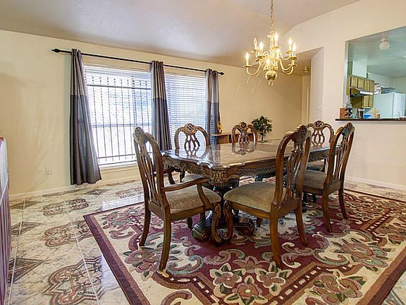 3rd image of 15539 Prairie Oaks Dr