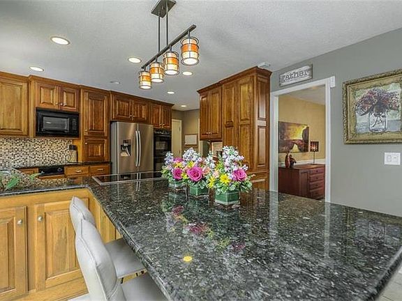 5th image of 20609 Crickett Ln