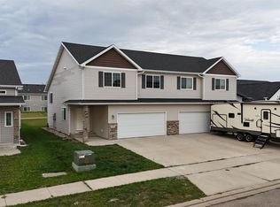 69 Mulberry Loop, Minot, ND 58703