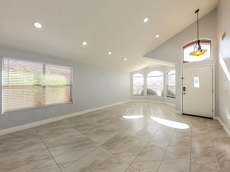 6490 W Wahalla Ln — Photo 4