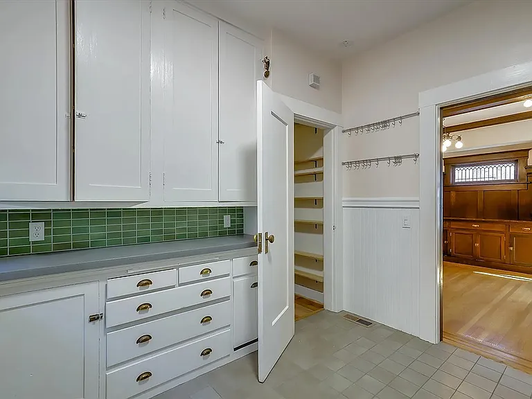 27 Westall Ave — Photo 15