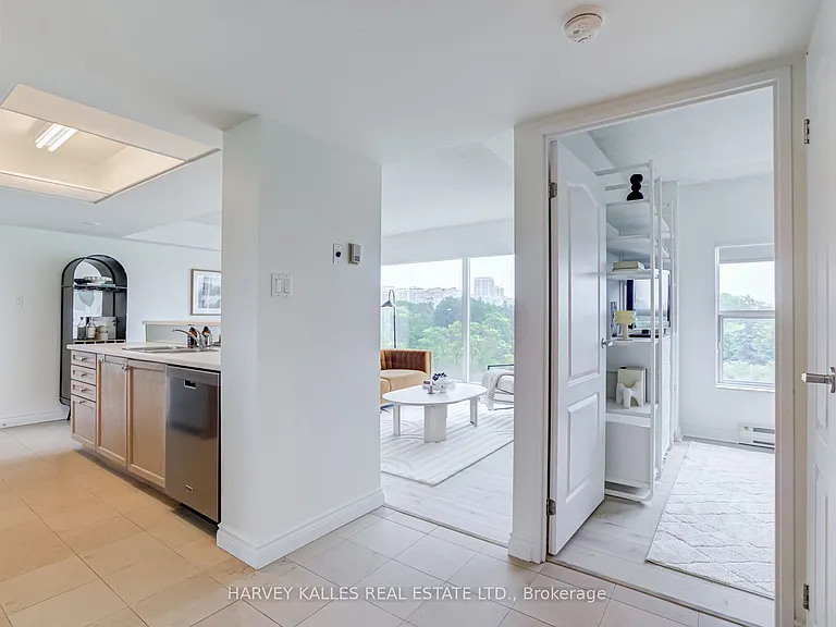 97 Lawton Blvd #601 — Photo 3