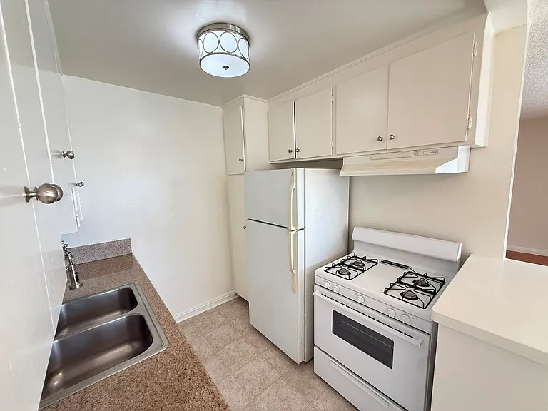5433 Barton Ave #7 — Photo 21