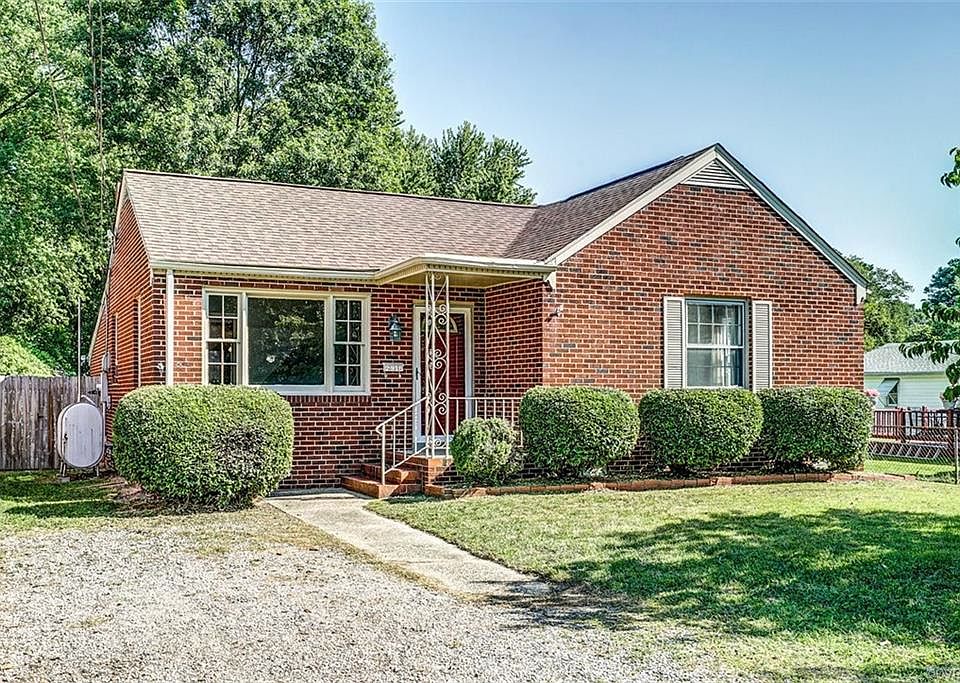 1st image of 2916 Irisdale Ave