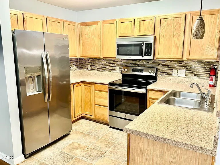 2800 Trailwood Pines Ln — Photo 4