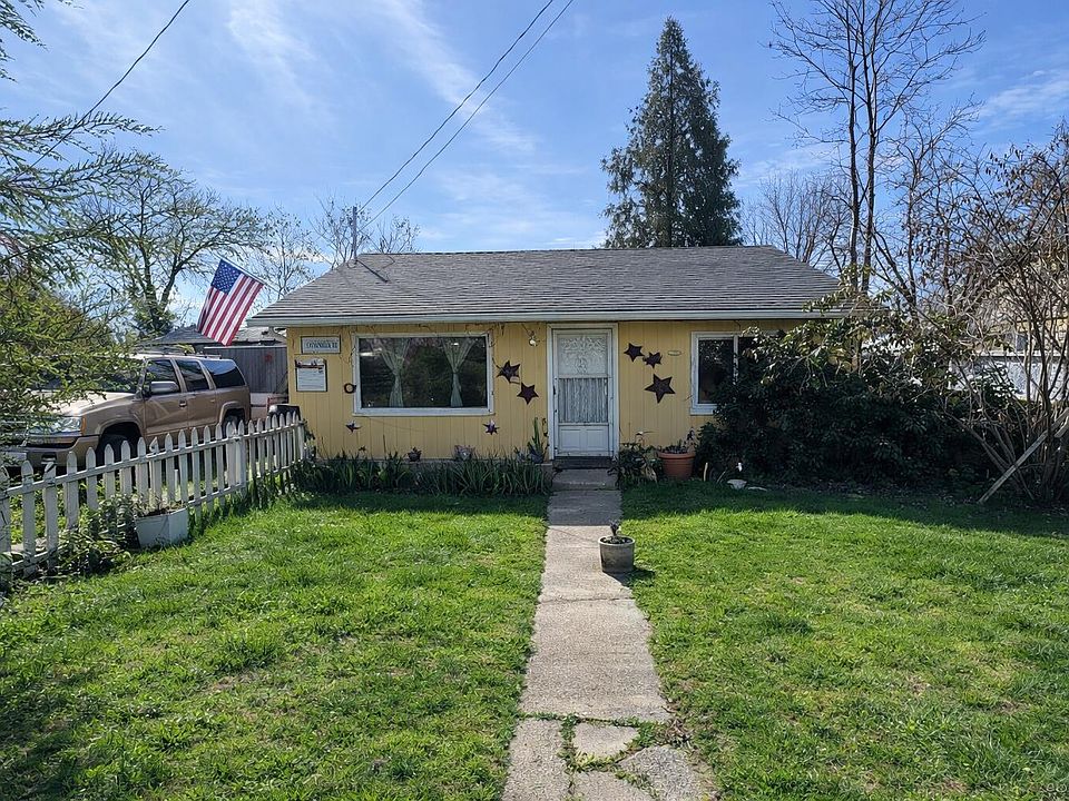 1st image of 1039 SW I St