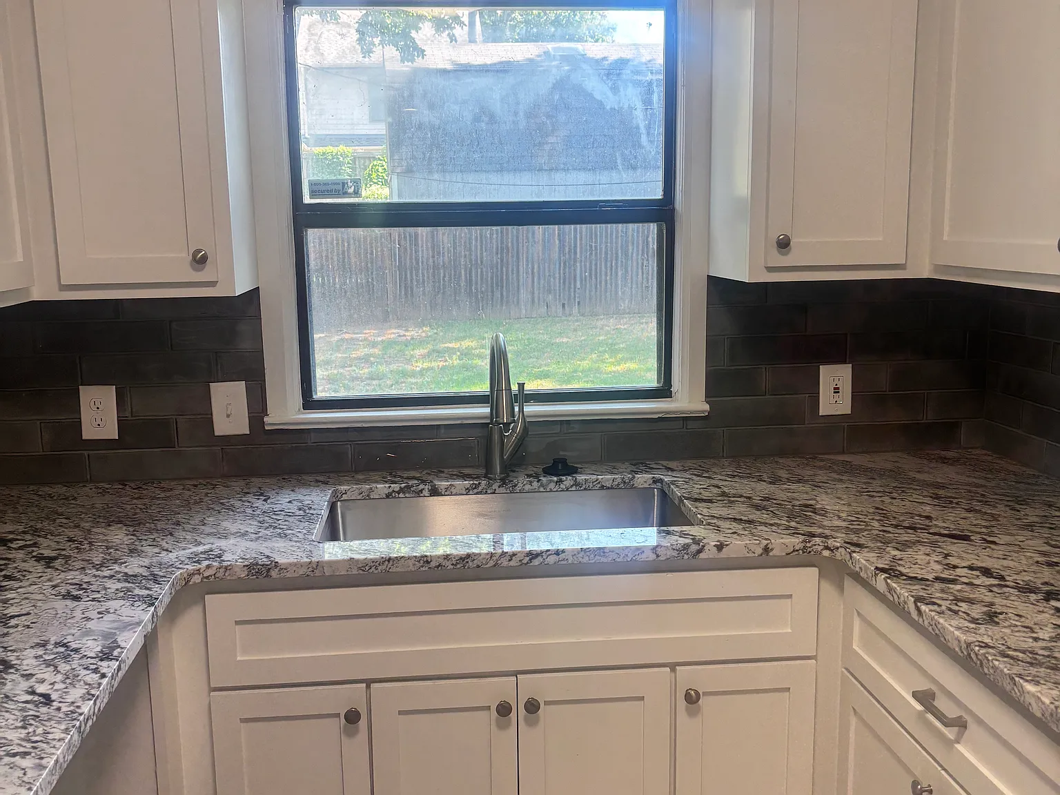 3 bed, 963 sqft, $1,750 — Photo 4