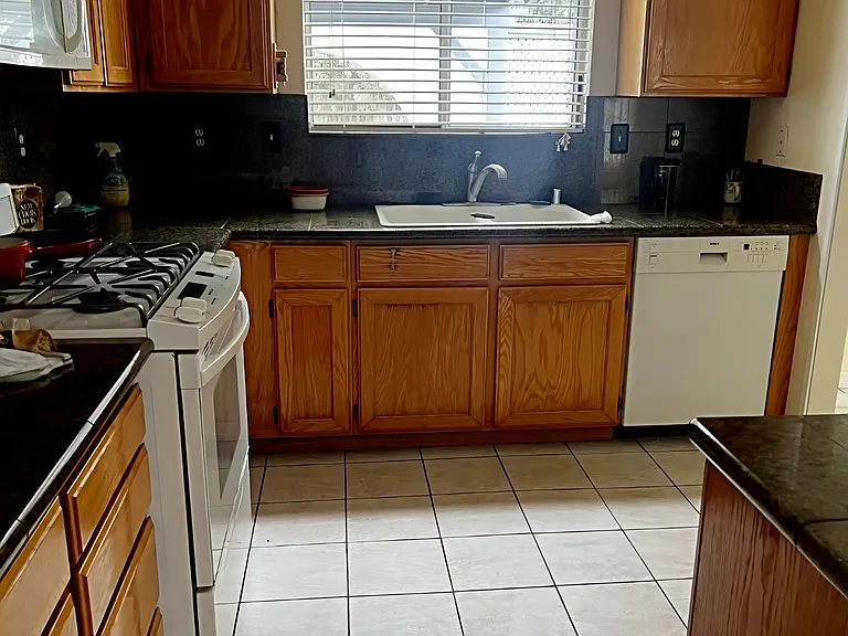 860 Souverain Ct — Photo 8