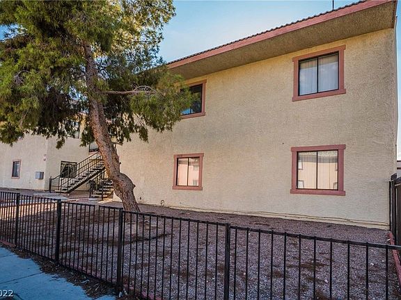 4th image of 1328 Kari Lee Ct