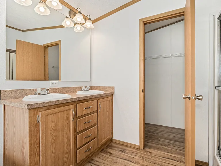 2019 S Fox St — Photo 14