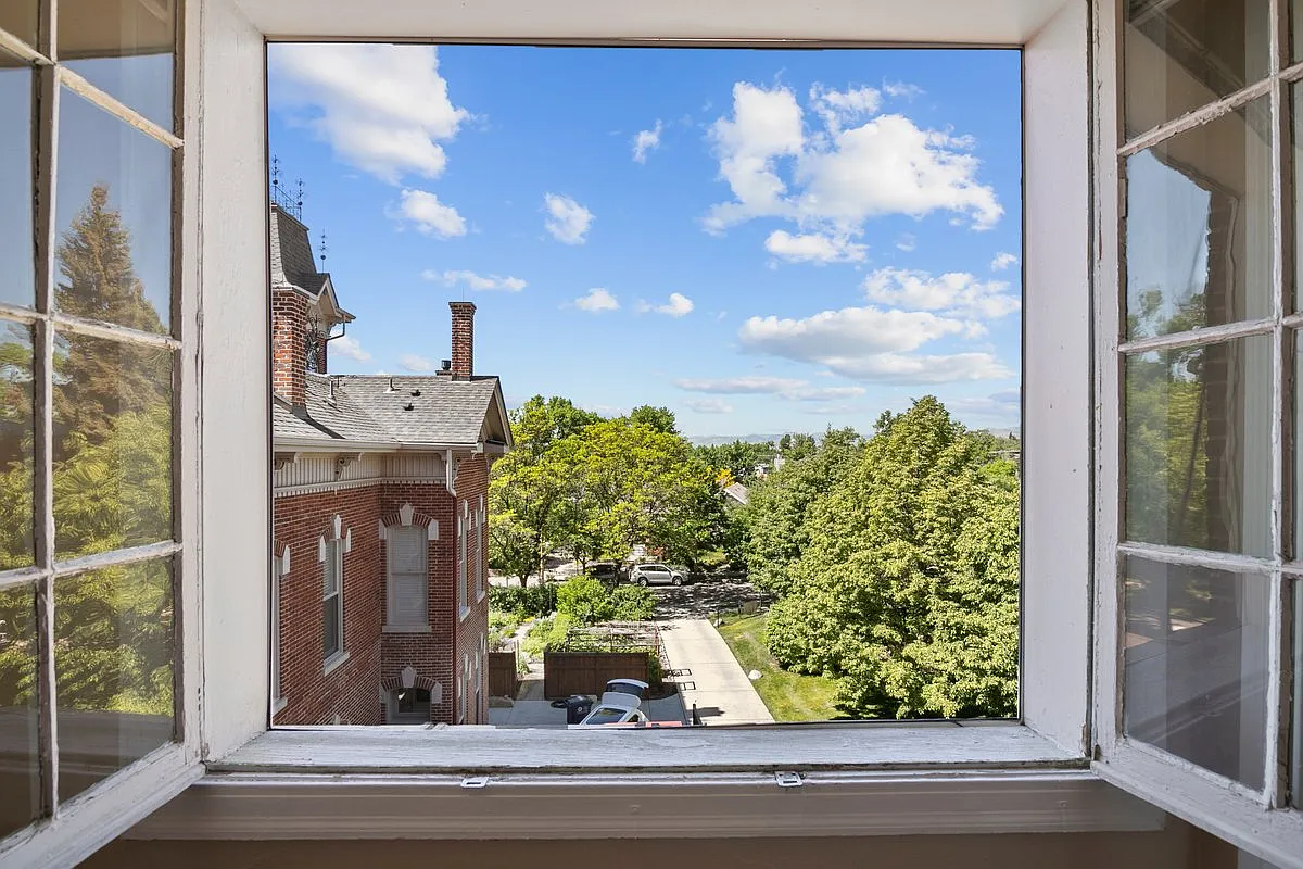 Highland Park Apartments — Photo 1