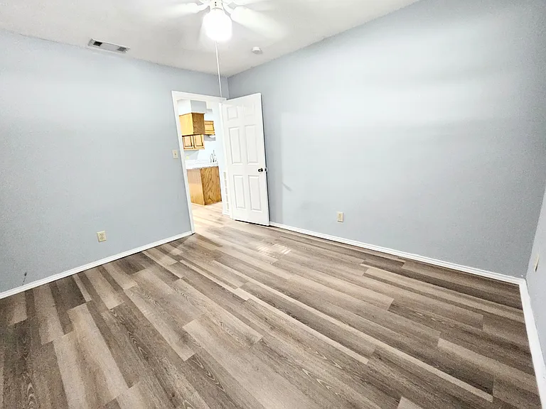 1124 Kathy Ln — Photo 22