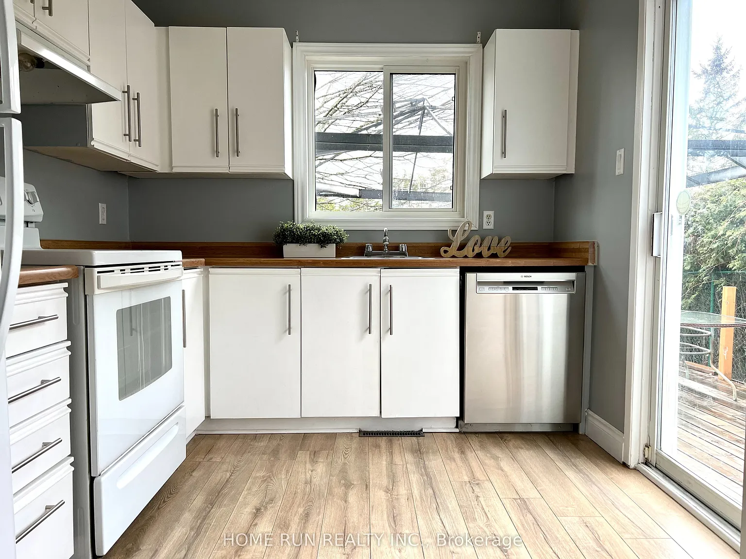 2 bed, $2,650 — Photo 3