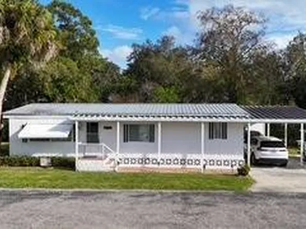 900 Aqua Isles Blvd #F6, Labelle, FL 33935
