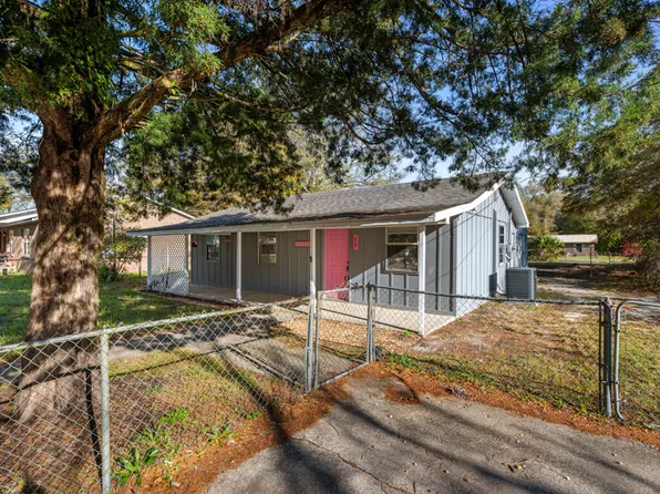 39 Will Kelly Ave, Defuniak Springs, FL 32433