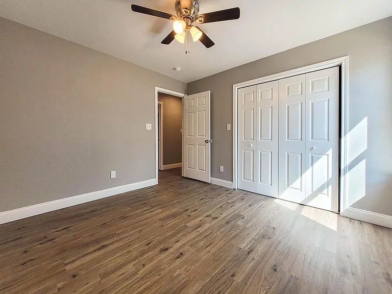 1207 E 10th Ave — Photo 5