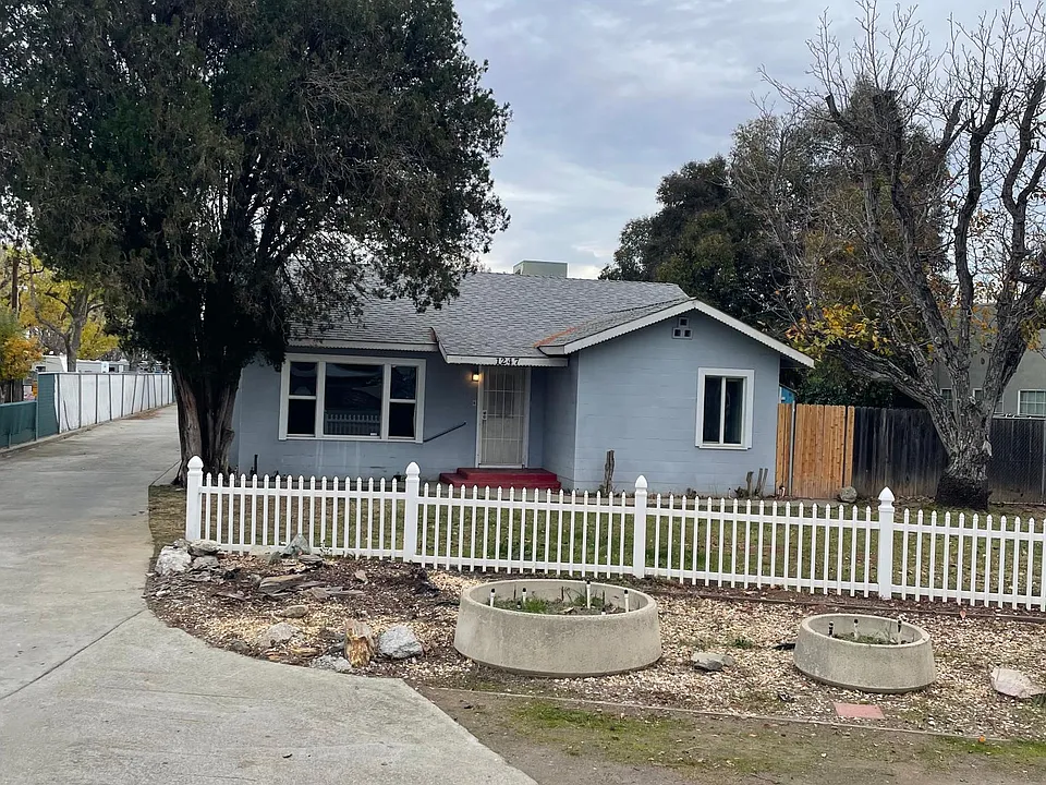 1247A Live Oak Blvd