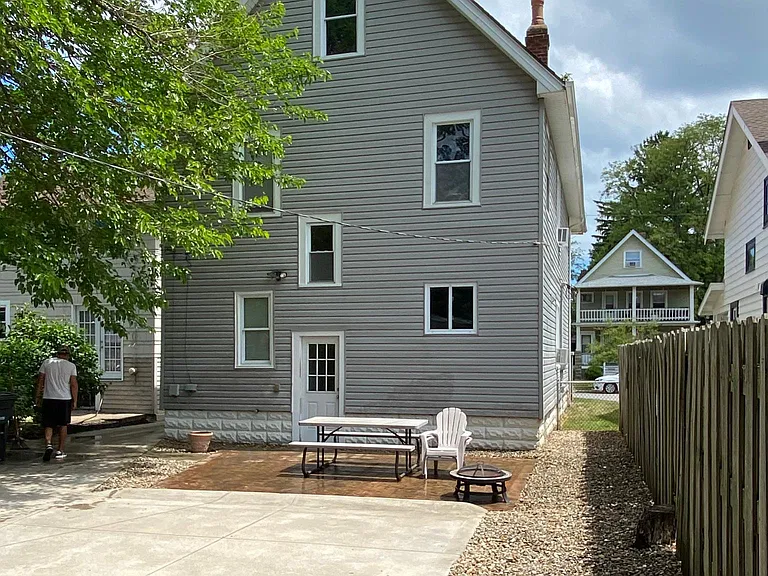 1440 Maile Ave — Photo 10