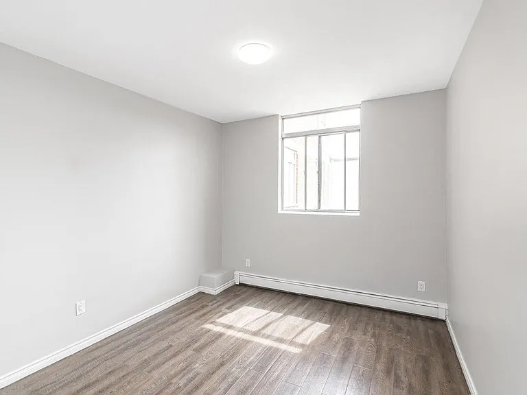 12 Mountain Ave N — Photo 10