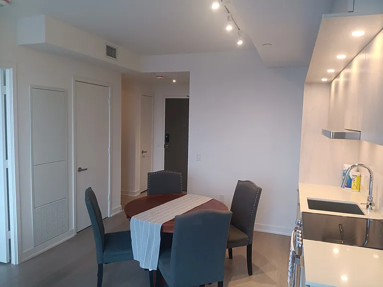 448 Burnhamthorpe Rd W #908 — Photo 25