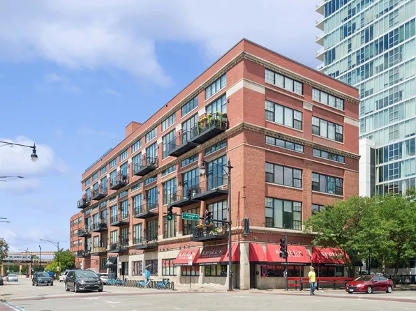 70 E 18th St Unit 4E, Chicago, IL 60616