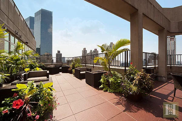 Rented by Halstead Real Estate | media 48