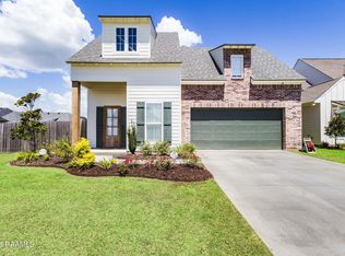 108 Amsterdam Ave, Youngsville, LA 70592