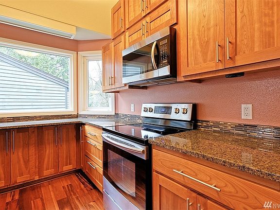 4th image of 7012 116th Ave NE APT C