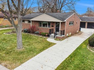 1734 Sanford Pl, Ann Arbor, MI 48103