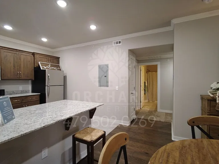 1900 E Brookview Dr — Photo 17