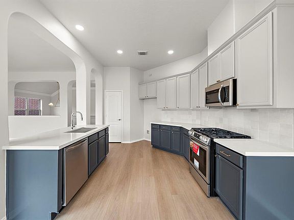 3rd image of 2105 Sugar Hill Drive