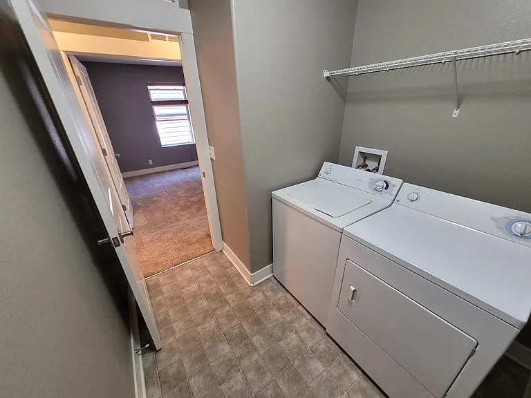 523 S Vance Ct — Photo 21