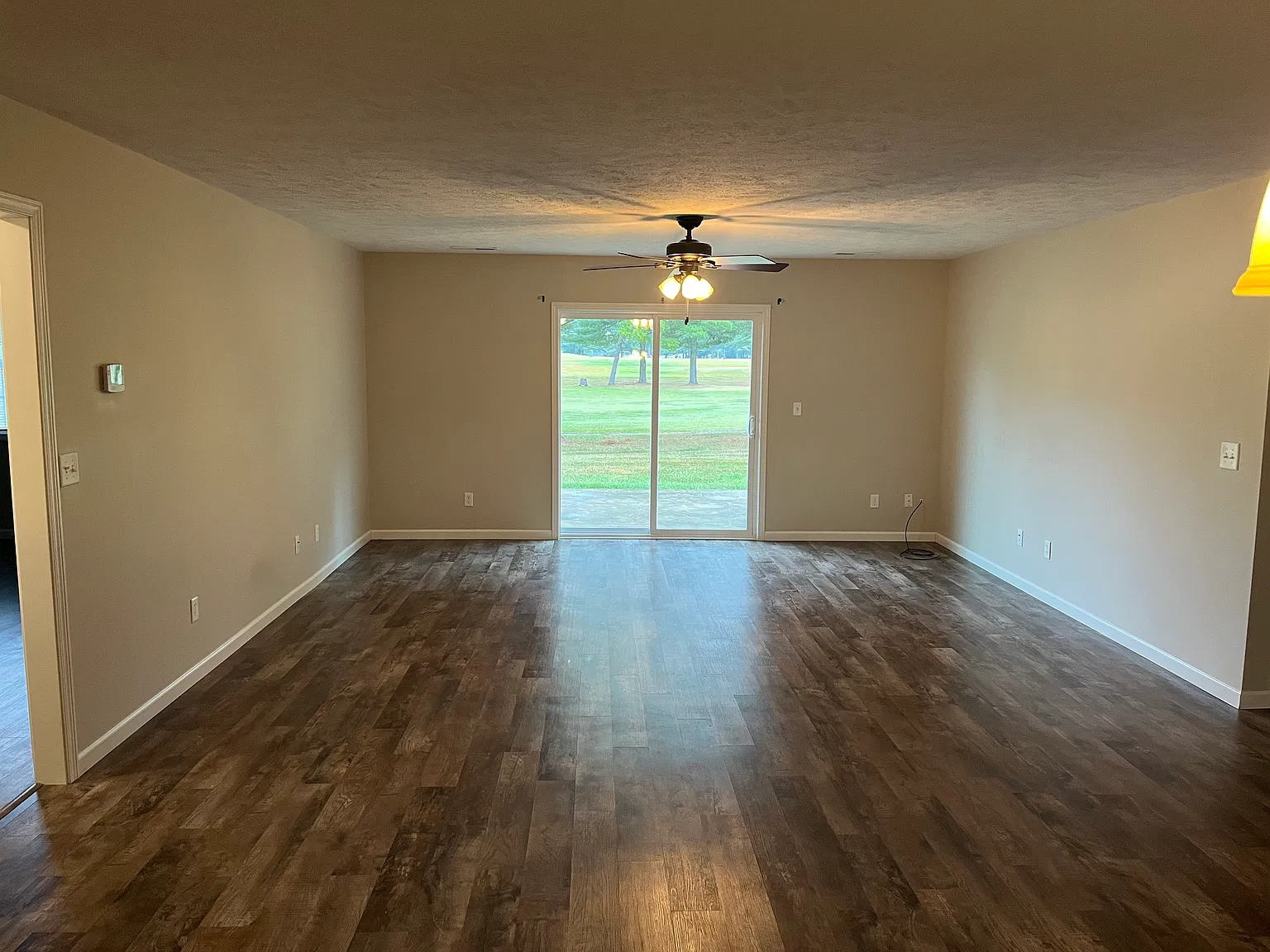 3 bed, 1500 sqft, $1,600 — Photo 4