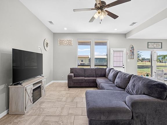 4th image of 233 Anchor Ln