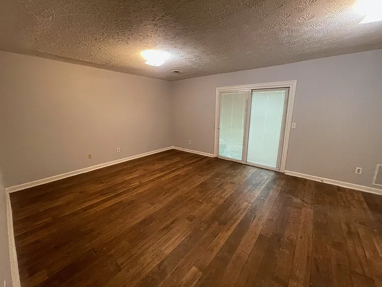 5215 Ridge Forest Dr — Photo 4