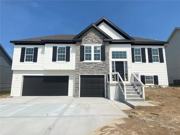 4900 NE 102nd St, Kansas City, MO 64156