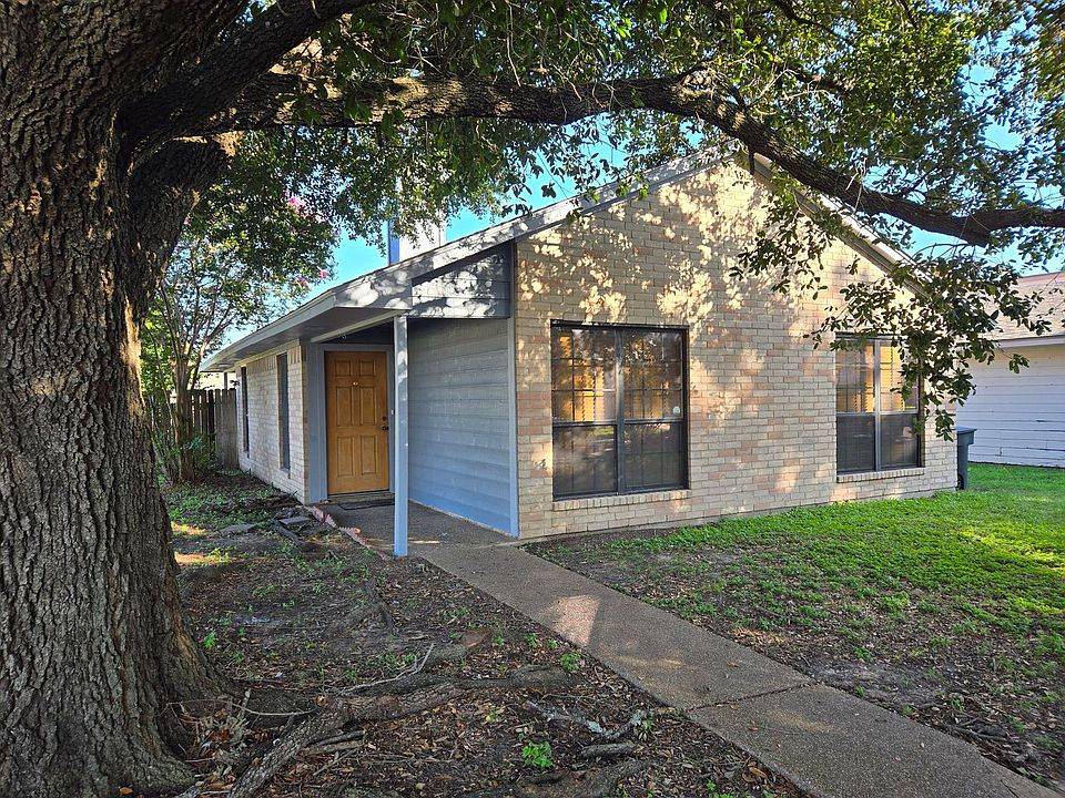1st image of 822 Camellia Ct