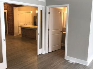 300 E Monroe St #10A, Springfield, IL 62701