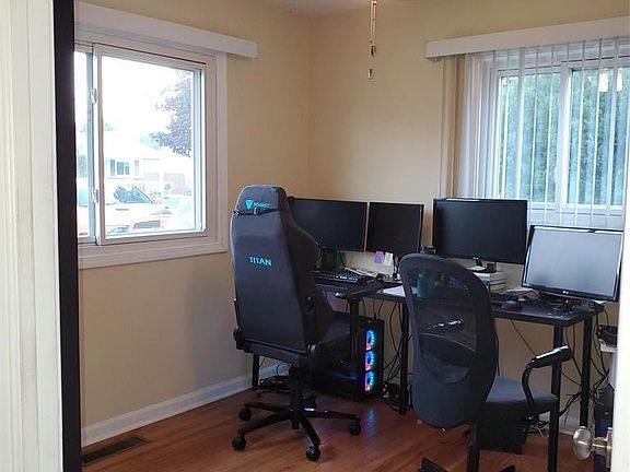2nd image of 1319 Duncan Ave